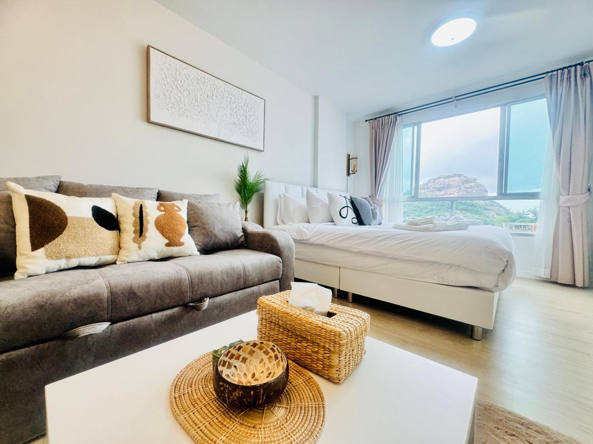 Sea&Mountain View,5 Mins Walk To Famous Beach With King Size Bed 华欣 外观 照片