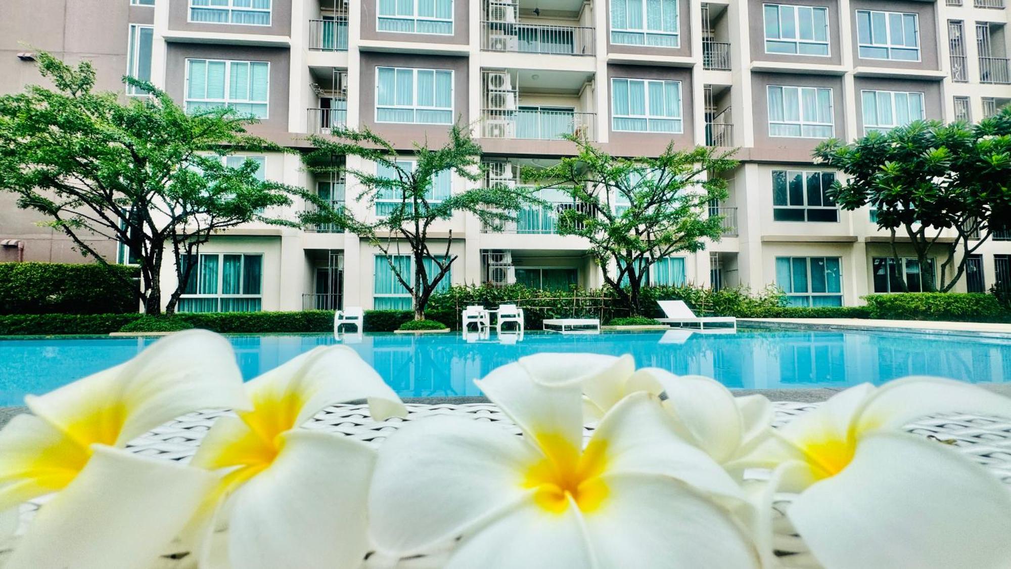 Sea&Mountain View,5 Mins Walk To Famous Beach With King Size Bed 华欣 外观 照片
