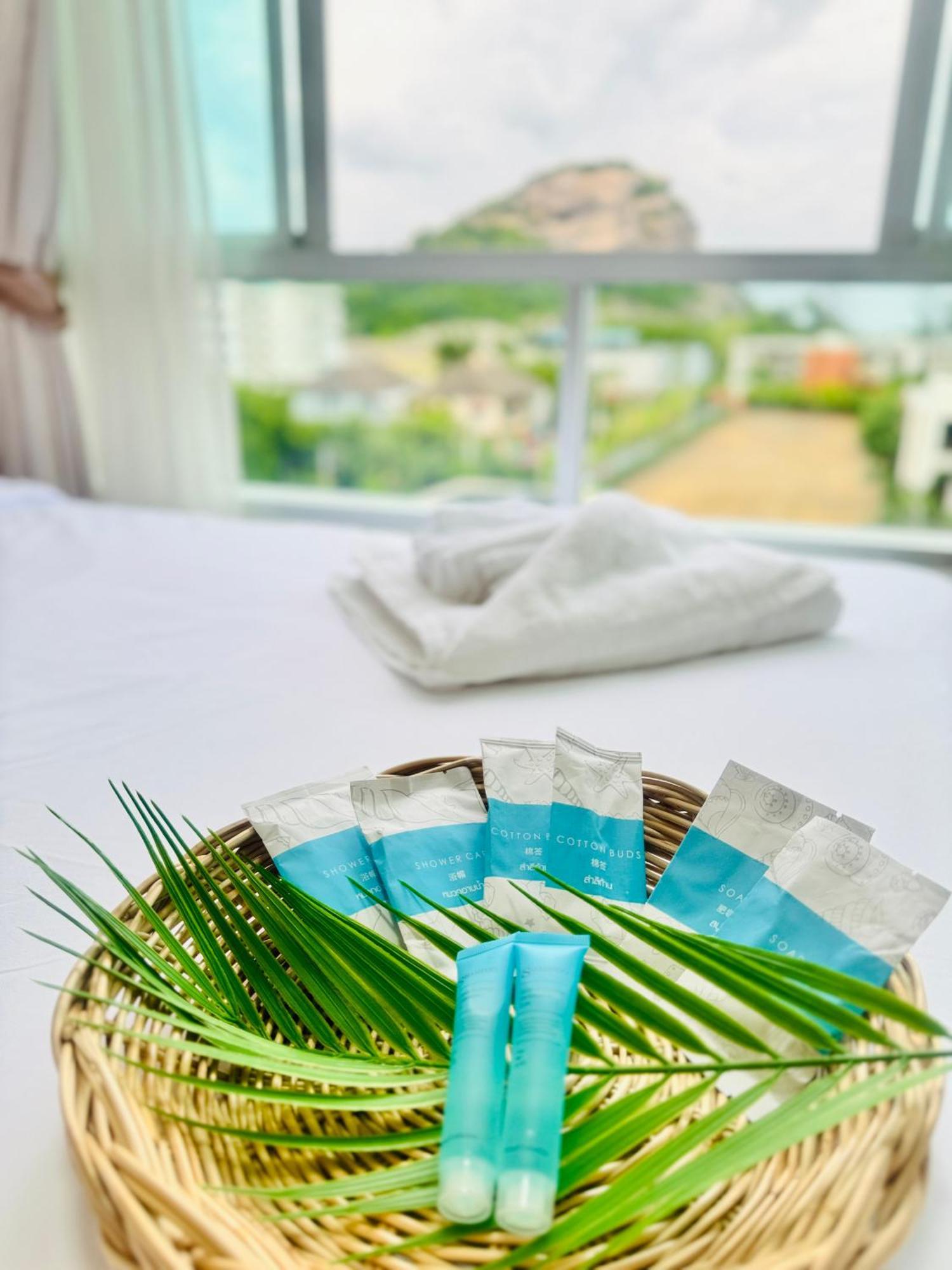 Sea&Mountain View,5 Mins Walk To Famous Beach With King Size Bed 华欣 外观 照片