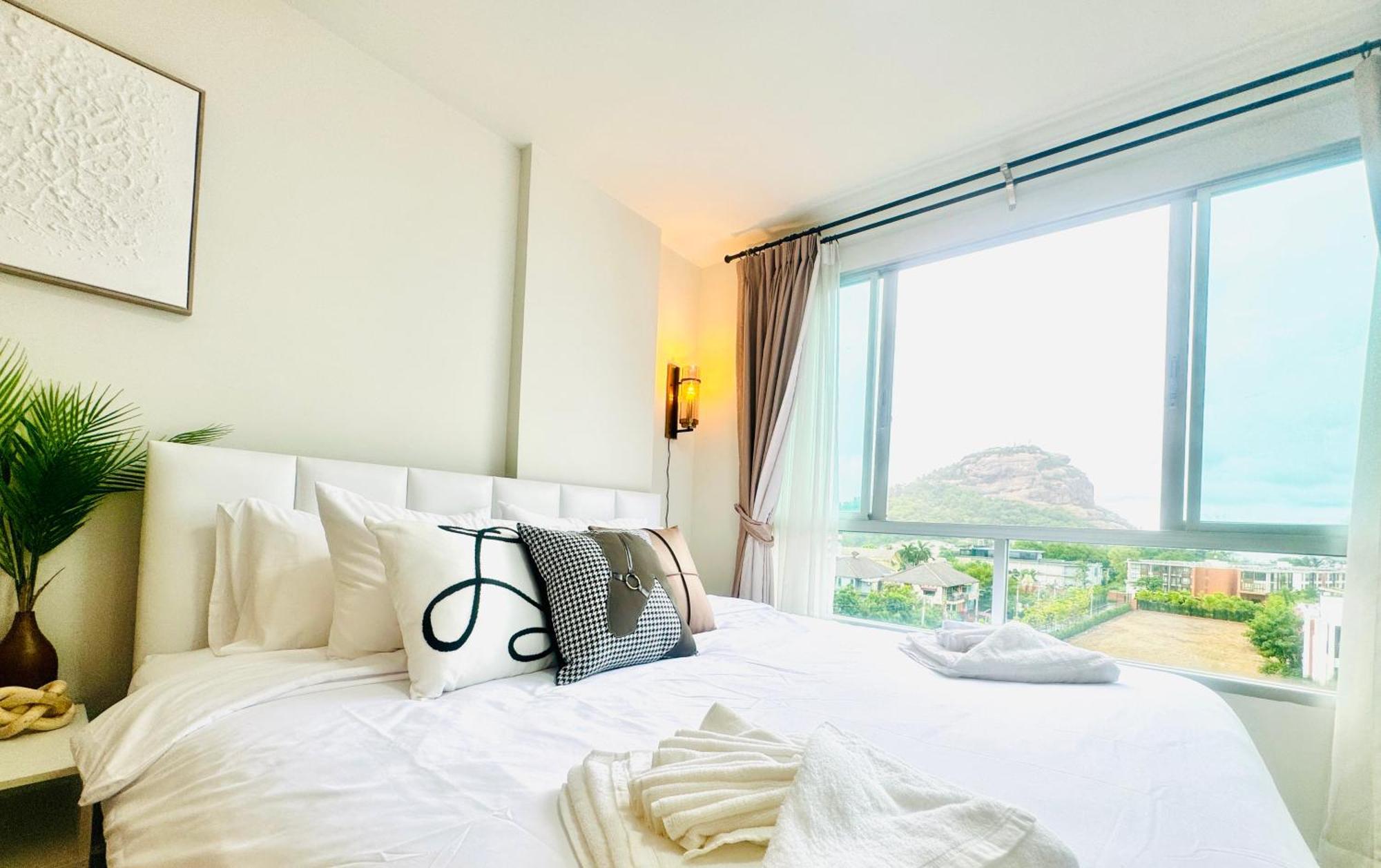 Sea&Mountain View,5 Mins Walk To Famous Beach With King Size Bed 华欣 外观 照片
